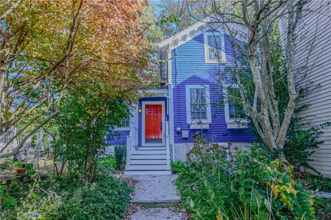 24 Anthony St, Newport, RI 02840