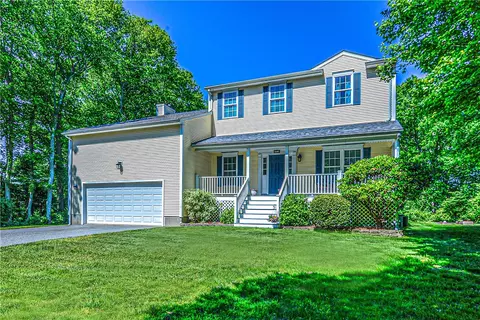 394 Westmoreland Ln, Saunderstown, RI 02874