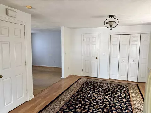 4 Wicks Ct, Warwick, RI 02886 photo 3