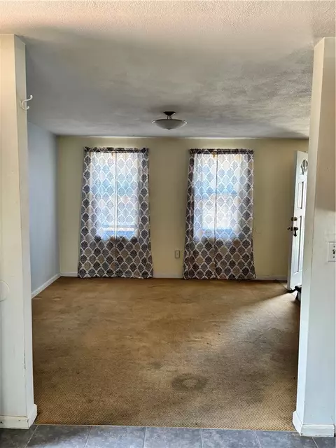 4 Wicks Ct, Warwick, RI 02886 photo 4