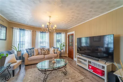 18 Dunnell Ave, Pawtucket, RI 02860