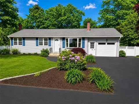 19 Redwood Dr, Coventry, RI 02816