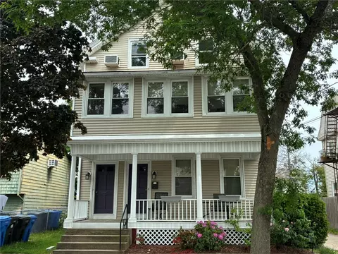 152 Woodbine St, Cranston, RI 02910