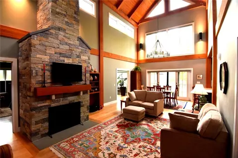 Living - 18 Fallon Trl, Westerly, RI 02891 photo 4 of 4