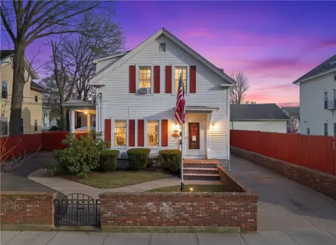 112 Clay St, Central Falls, RI 02863