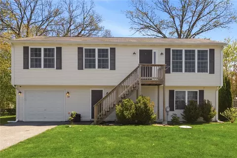 48 Harris Ave, Warwick, RI 02889