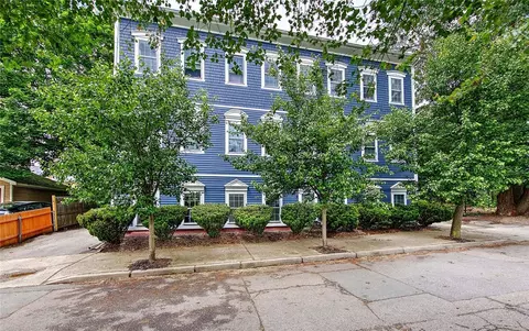 31 Commercial St #B, Cranston, RI 02905