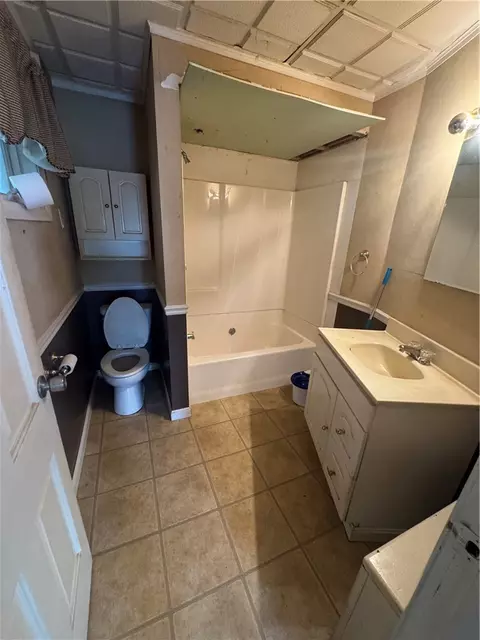 Bath - 227 Rathbun St, Woonsocket, RI 02895 photo 2 of 3