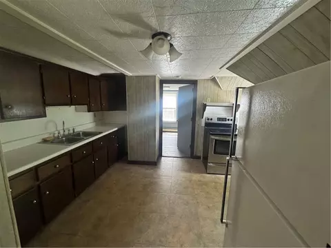 Entry Way - 227 Rathbun St, Woonsocket, RI 02895 photo 1 of 2