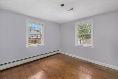 Bedroom - 145 Crane St, Warwick, RI 02889 photo 4 of 5