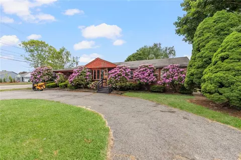 145 Crane St, Warwick, RI 02889