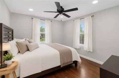 Bedroom - 143 Endicott Dr, Warwick, RI 02886 photo 1 of 5