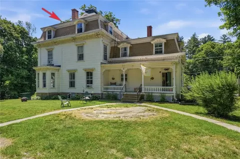 7 Nichols Ln #7, Hope Valley, RI 02832