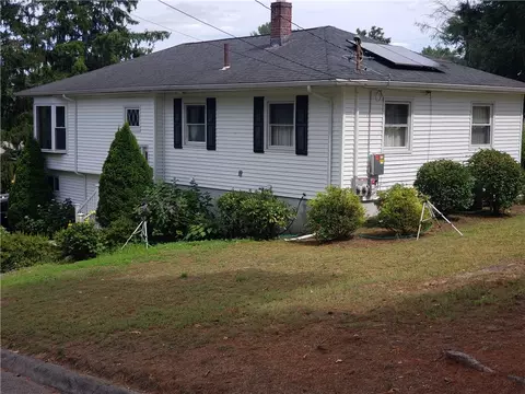 83 Valente Dr, Cranston, RI 02920