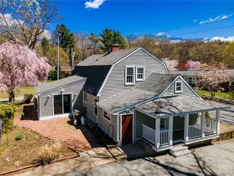 182 Hines Rd, Cumberland, RI 02864