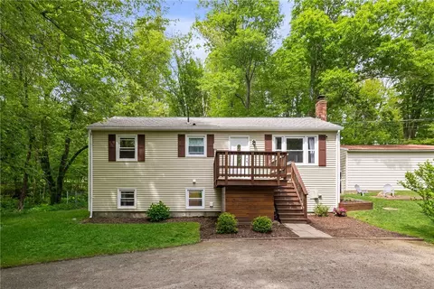 210 Keach Pond Dr, Glocester, RI 02814