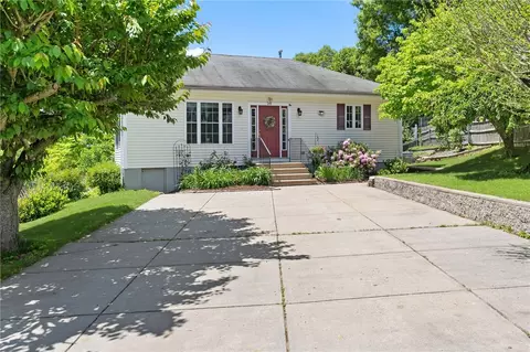 28 Fairview Ave, Cumberland, RI 02864