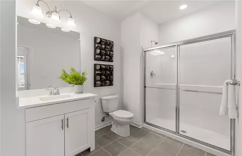 141 E Point Dr #303, East Providence, RI 02916