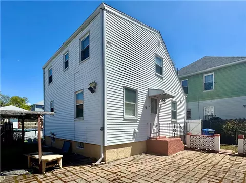 215 Roosevelt St, Providence, RI 02909