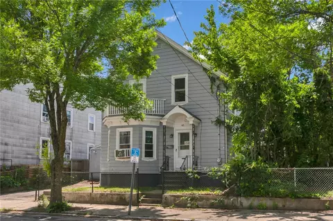 45 Arch St, Pawtucket, RI 02860