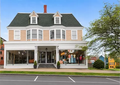 18 State St #5, Bristol, RI 02809