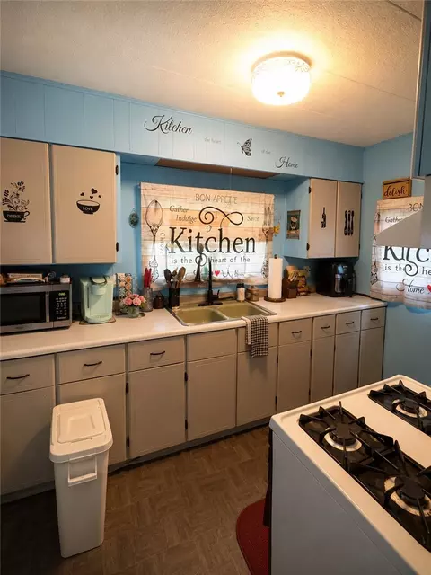 Kitchen - 10 Woodridge Dr, Mapleville, RI 02839 photo 1 of 1
