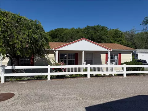 27 Woodward Unit 57 Rd, Lincoln, RI 02865