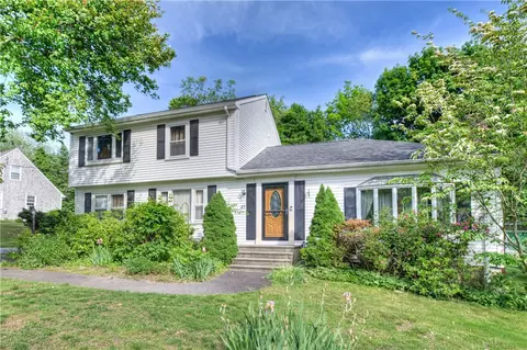 117 Bulgarmarsh Rd, Tiverton, RI 02878