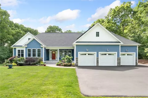 22 Lake St, Rehoboth, MA 02769