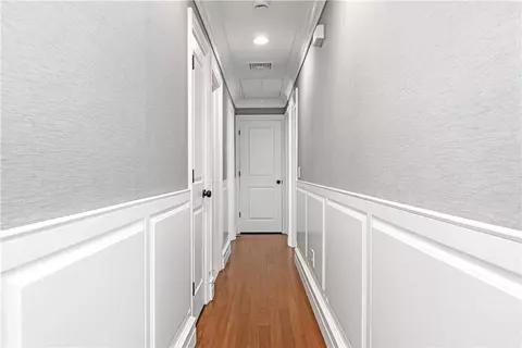 Entry Way - 4 Shore Rd, Westerly, RI 02891 photo 3 of 3