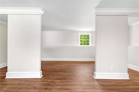 Living - 4 Shore Rd, Westerly, RI 02891 photo 7 of 7