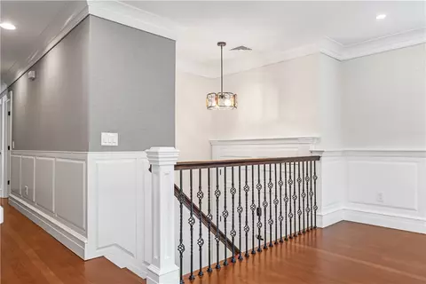 Entry Way - 4 Shore Rd, Westerly, RI 02891 photo 2 of 3