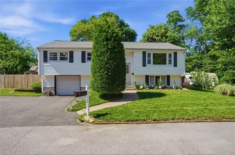 10 Faxon St, West Warwick, RI 02893