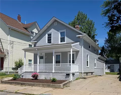 32 Gooding St, Pawtucket, RI 02860