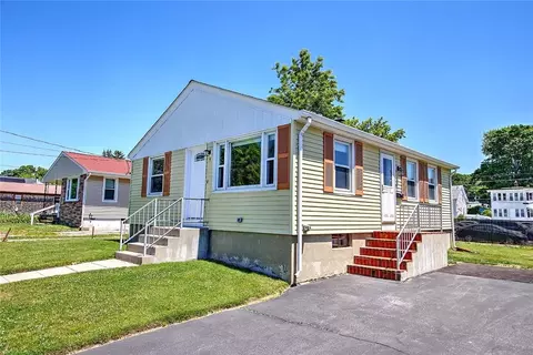 9 Custer Ave, Johnston, RI 02919