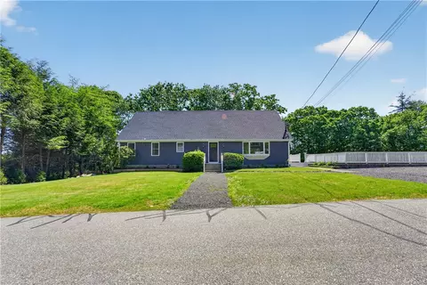 Exterior - 40 Pound Rd, Westerly, RI 02891 photo 2 of 7