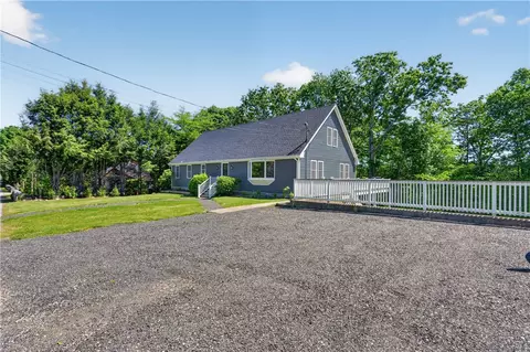Exterior - 40 Pound Rd, Westerly, RI 02891 photo 3 of 7