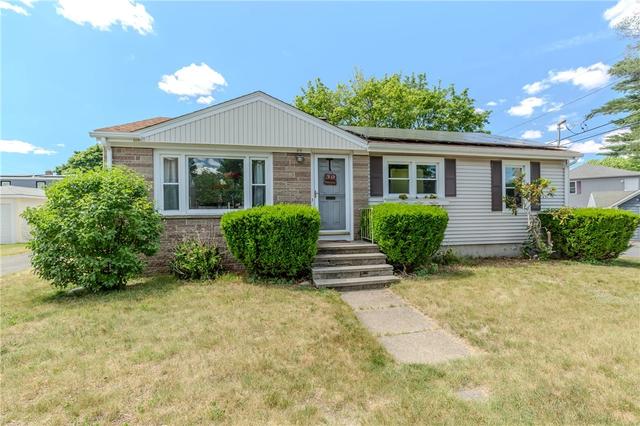 39 Fairview Ave, East Providence, RI 02914