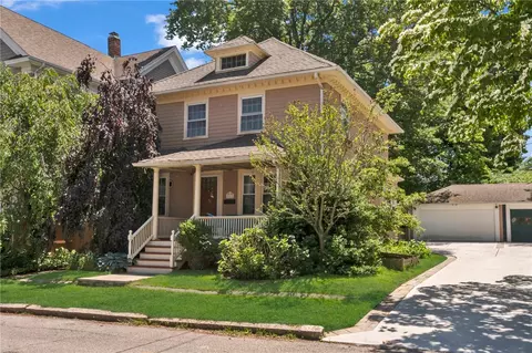 212 Lowden St, Pawtucket, RI 02860