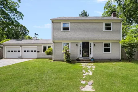 34 Terrace Dr, East Greenwich, RI 02818