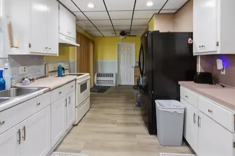 Entry Way - 20 Oakton St, Woonsocket, RI 02895 photo 3 of 3