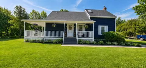 424 Buxton St, North Smithfield, RI 02896