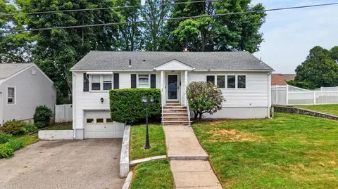 165 Salem Ave, Cranston, RI 02920