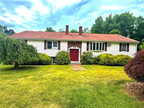 35 Brookdale St, Cumberland, RI 02864