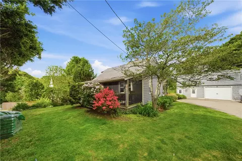 15 Kardway St, South Kingstown, RI 02879