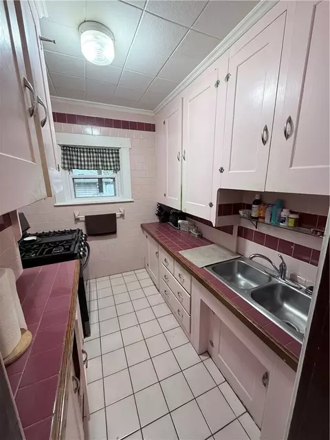 Kitchen - 154 Saint Agnes Ave, Woonsocket, RI 02895 photo 1 of 6