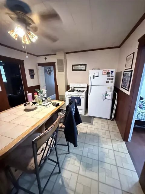 Kitchen - 154 Saint Agnes Ave, Woonsocket, RI 02895 photo 5 of 6