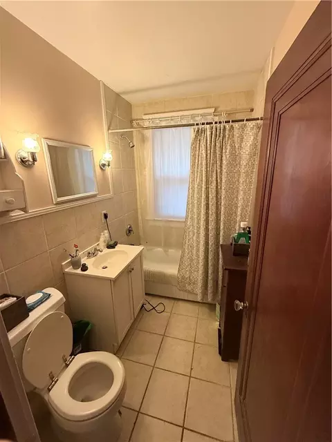 Bath - 154 Saint Agnes Ave, Woonsocket, RI 02895 photo 1 of 2