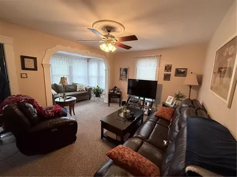 Living - 154 Saint Agnes Ave, Woonsocket, RI 02895 photo 1 of 3