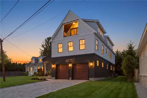157 Ellery Ave, Middletown, RI 02842